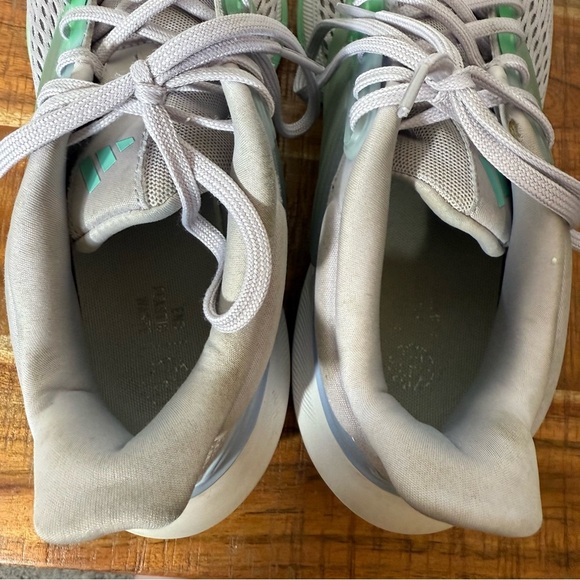 Adidas Bounce Gray and Green Athletic Shoes, Womens 8.5 - Picture 8 of 10